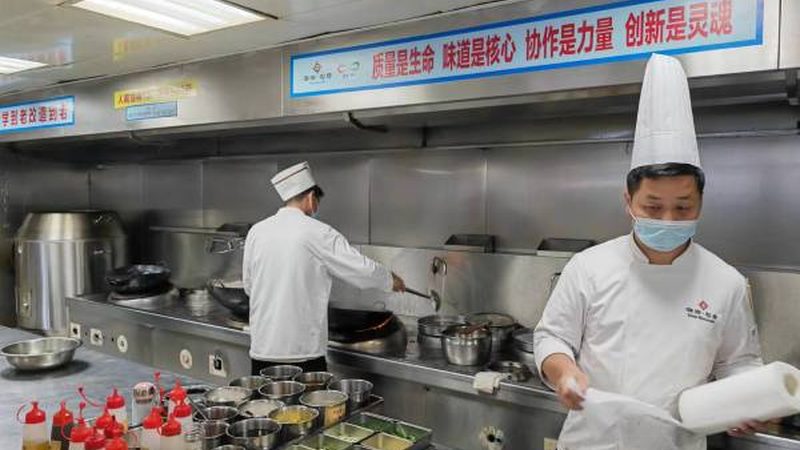 揭秘零食批发：厂家直销，价格与品质的平衡之道